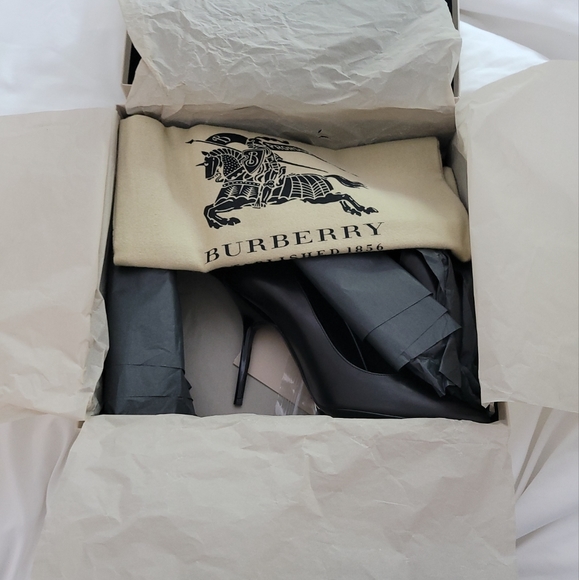 BURBERRY Deighton Heels EUSize 39/USSize 8.5 - Picture 9 of 11